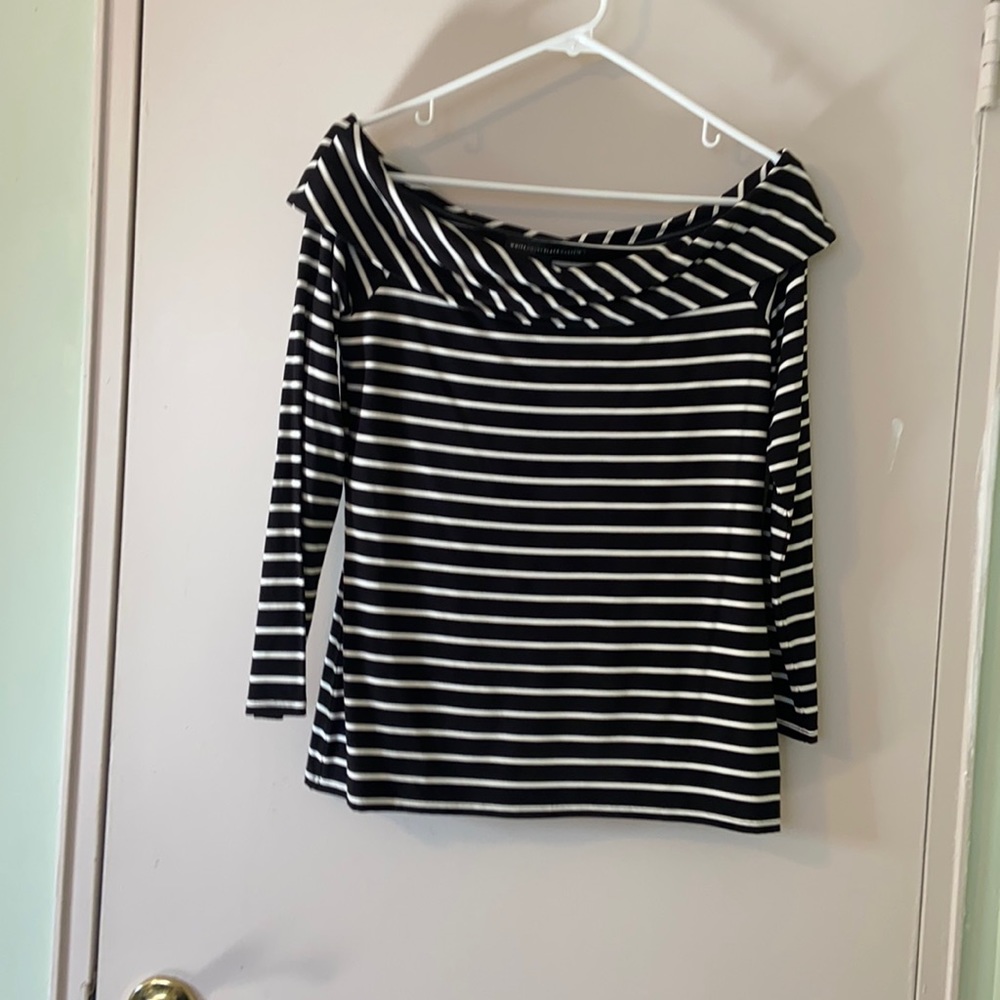 Off the shoulder 3 quarter sleeve top